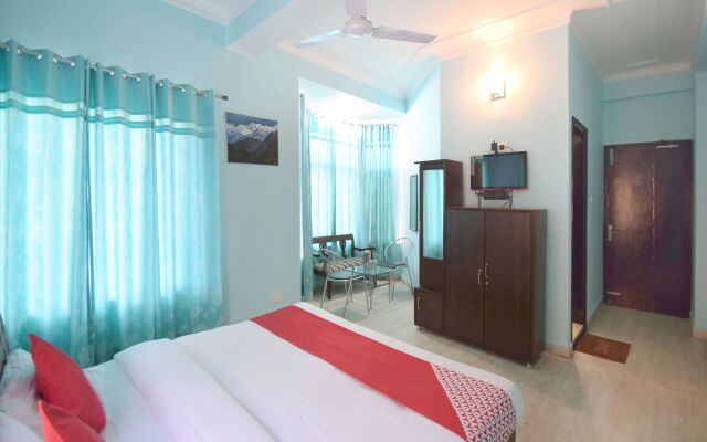 OYO 12079 Hotel Manu Vinod