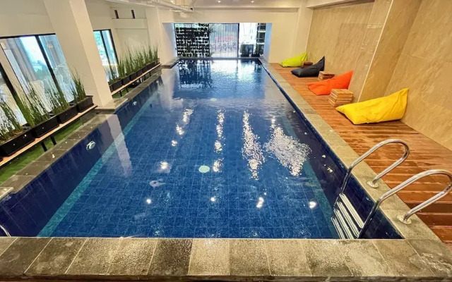 Front One Boutique Adria Boyolali