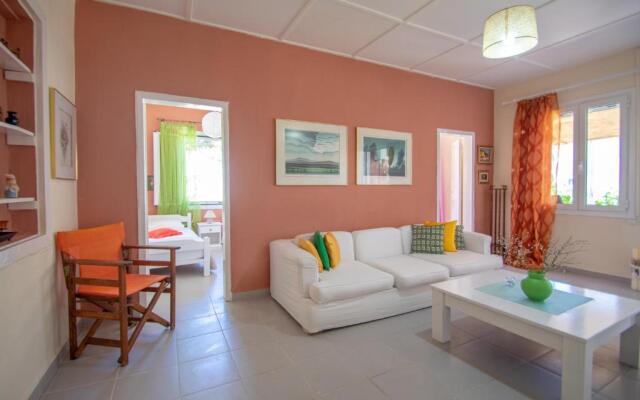 Dora's Tsilivi Beach House A