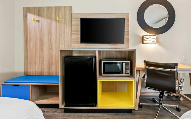 Days Inn by Wyndham Simpsonville
