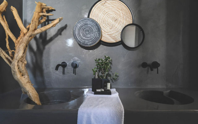 Santolia Art Suites