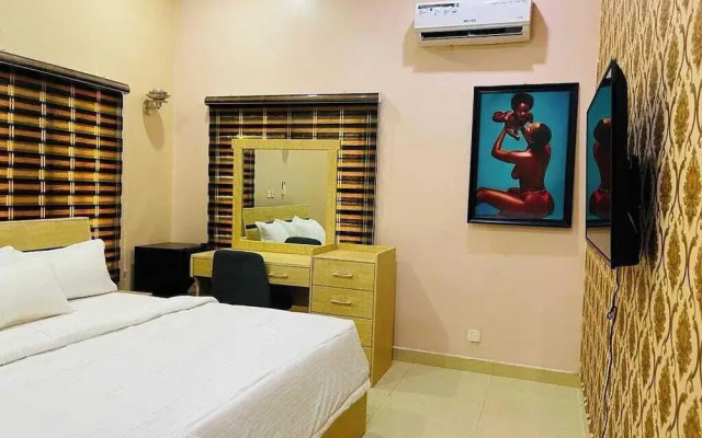 Enclave Hills Hotel