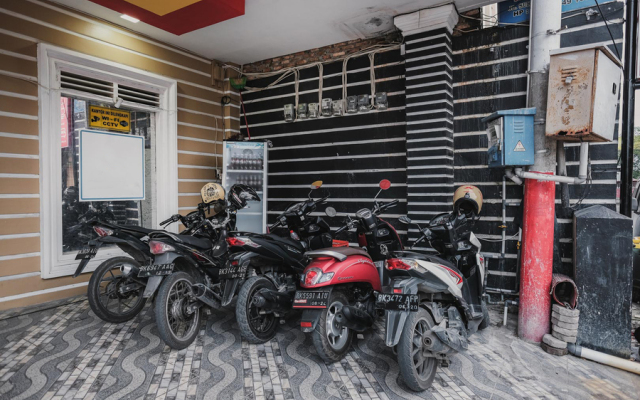 RedDoorz @ Jalan STM Medan
