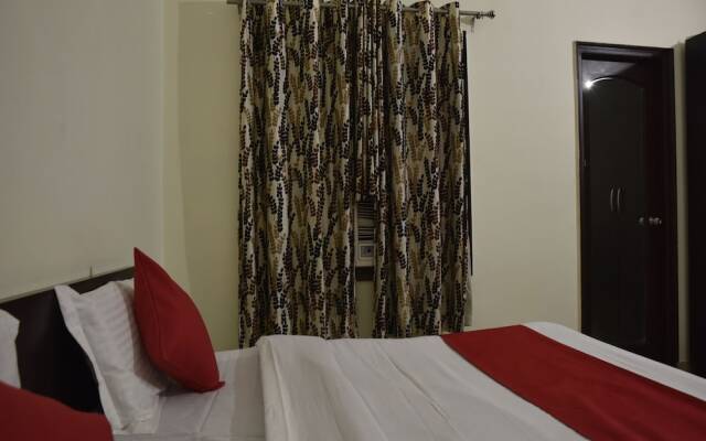 OYO 10753 Hotel Triund Regency