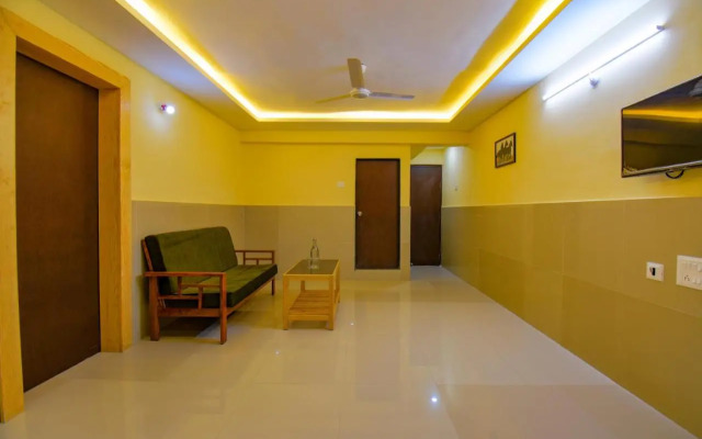 FabHotel Apricot Premier