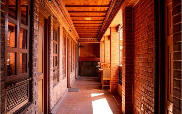 Nag Pukhu Guest House