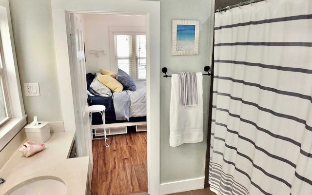 Park Avenue Beach Paradise Chic & Secluded 4 BDR