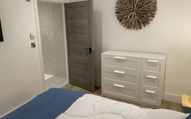 Stunning Cliff Edge Apartment in Newquay