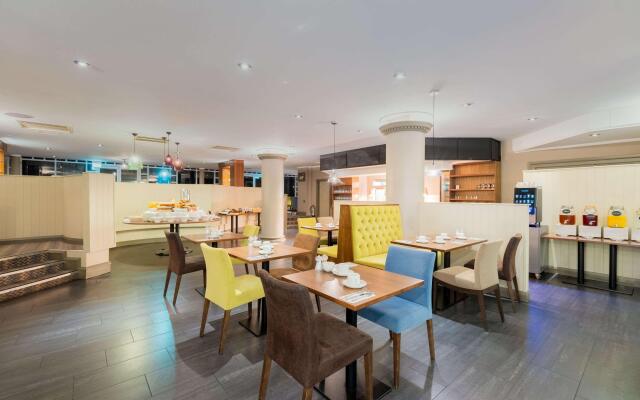 Cedar Court Huddersfield