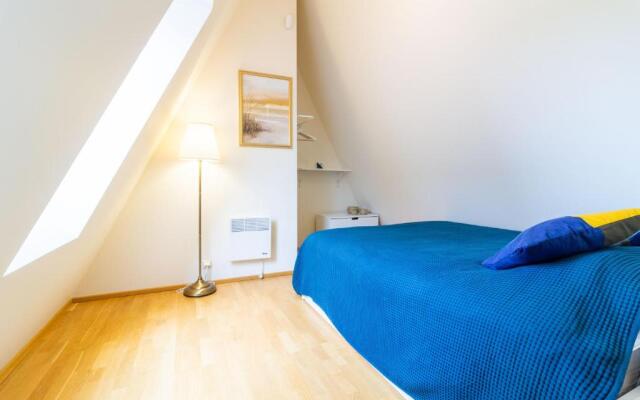 Verde Apartment, By Cohost