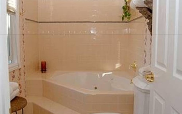 Wild Rose Manor Bed and Breakfast