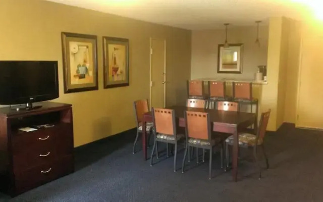 Days Inn Mesa Country Club