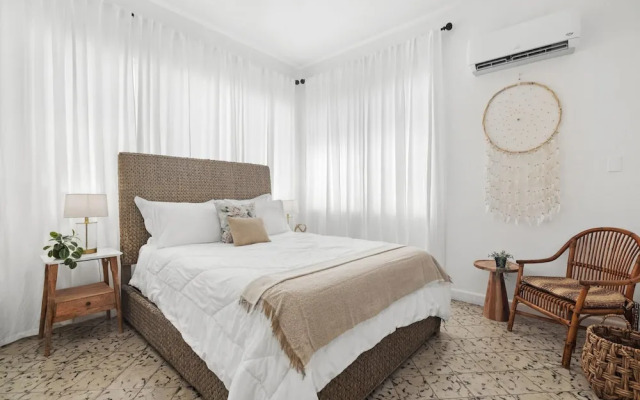 Otium Rentals Historic and Vibrant Apartment