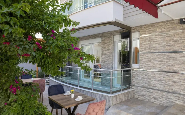 Toprak Hotel