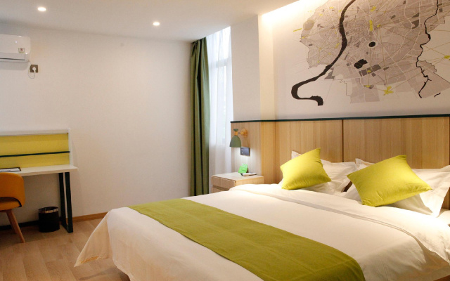 Vatica Hotel Anqing Wuyue Square Bo'ai Hospital