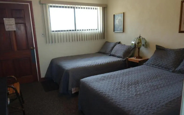 Swiss Mountain Motel