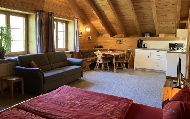 Ferienwohnungen Bernie Schmid