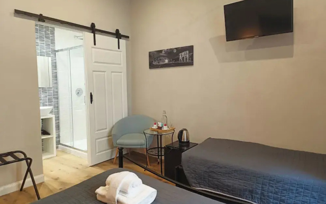 Nicole Suite