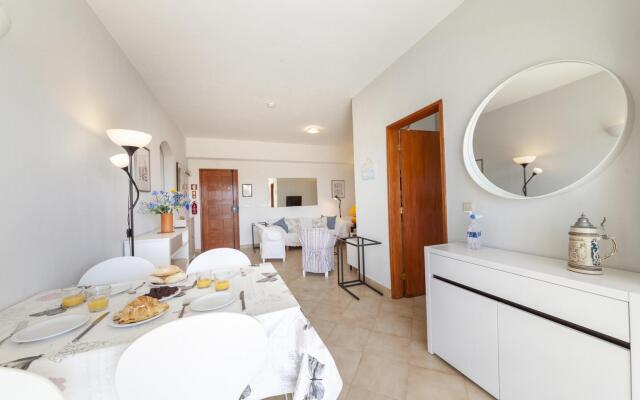 A08 - Magnolia Sea View Apartment