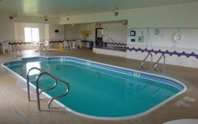 Syracuse Inn & Suites