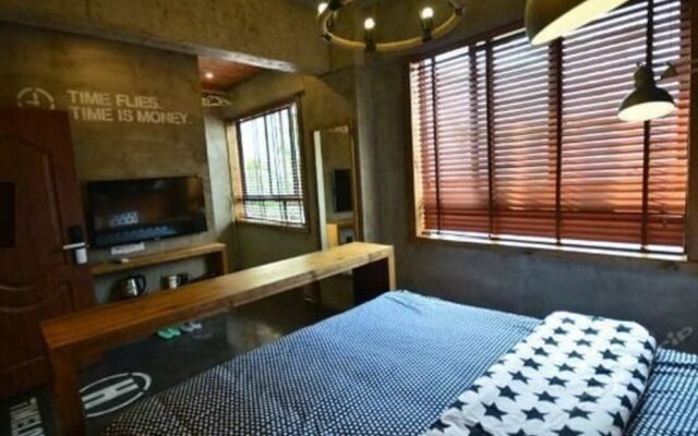 Sanya Time Loft