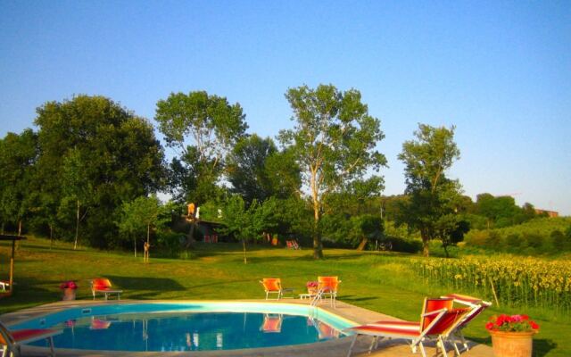 Fattoria Santa Vittoria Apartment "lepre"