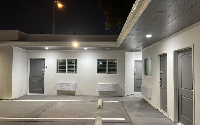 ERTH INN by AGA Bell Gardens