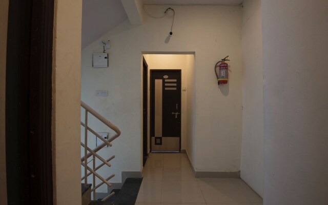 OYO 26467 Sumiran Plaza