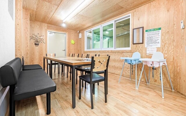 Gyeongju Cheongun28 Kids Poolvilla