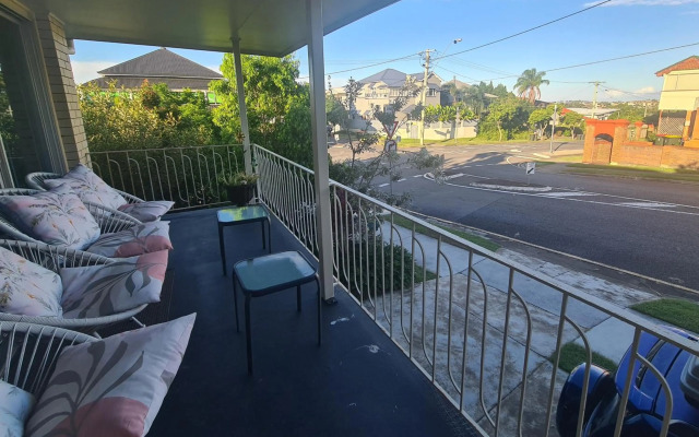 Amazing City Location-Private Room in a Share House-2 Rooms available!!