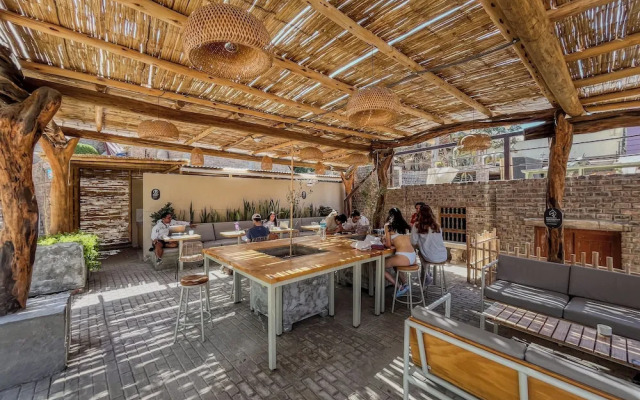 Viajero Huacachina Hostel