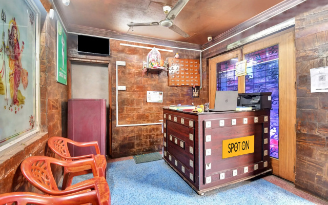 OYO 805742 Vikram Lodge