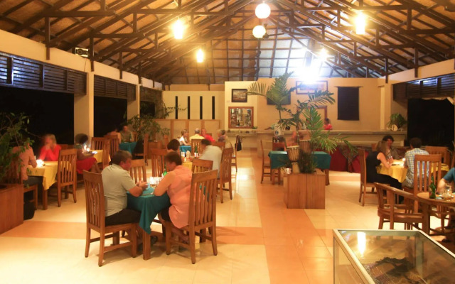 Puri Sari Beach Hotel