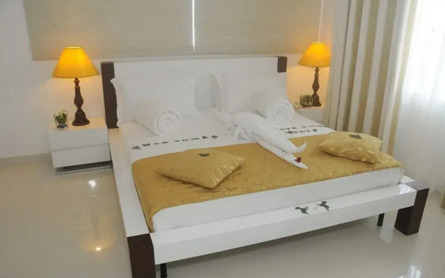 Scarlet White Resort