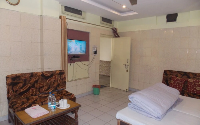 Hotel Roopam Dudhwa