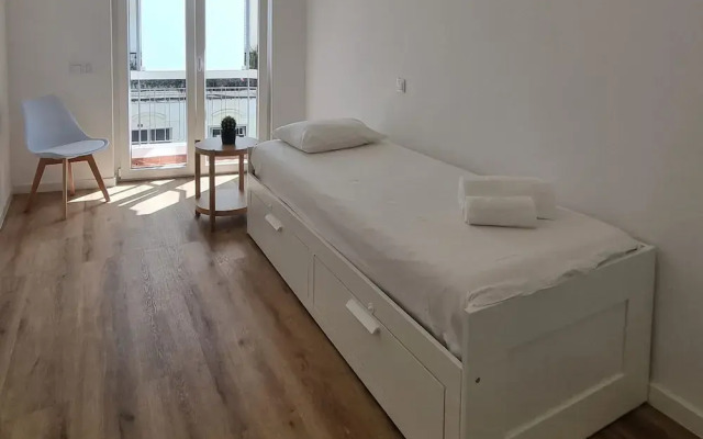 Downtown Faro Luxury Flat With Balcony