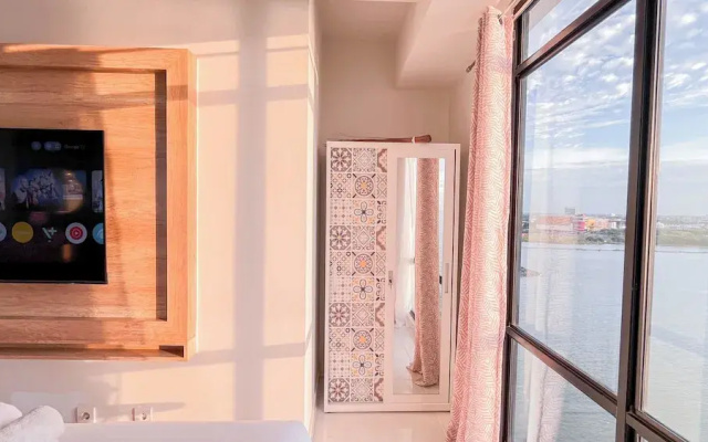 The Simply Look 1Br Apartment At Delft Ciputra Makassar