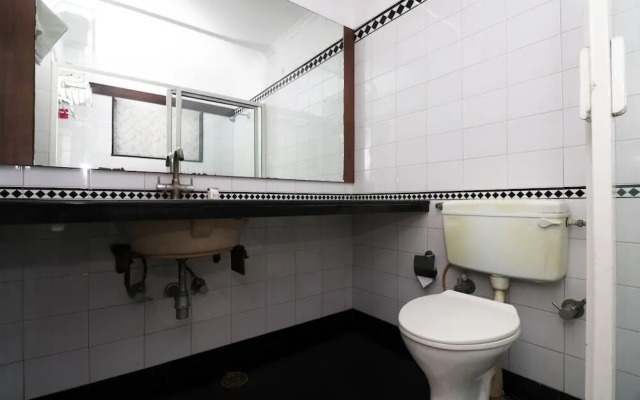 Grand Hotel by OYO Rooms