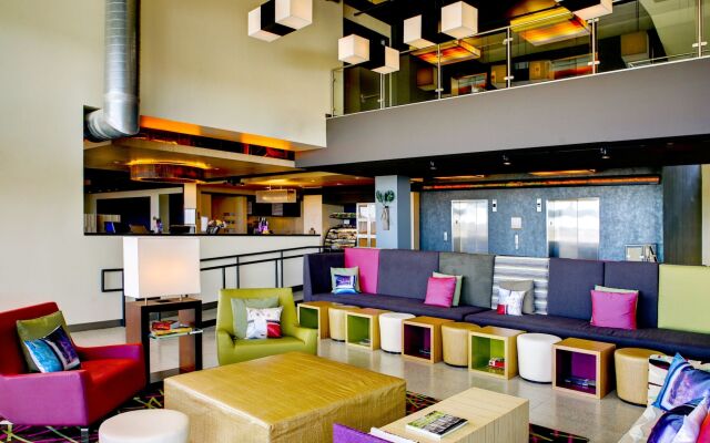 Aloft Leawood-Overland Park