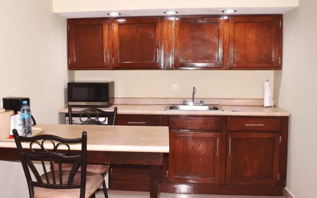 El Camino Hotel & Suites