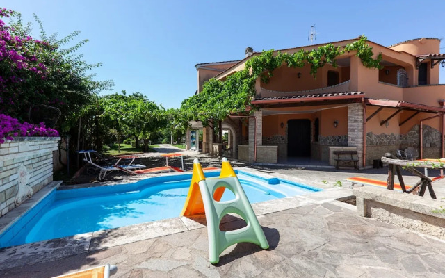 Villa Erika with private garden