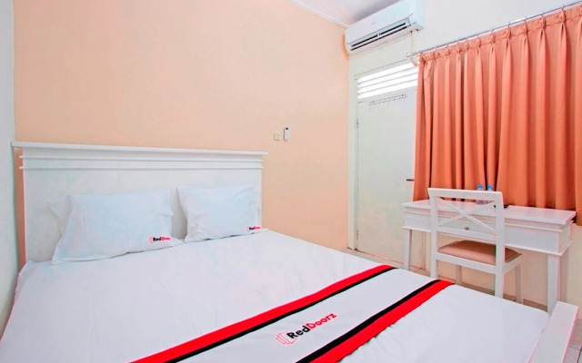 RedDoorz near Atmajaya University