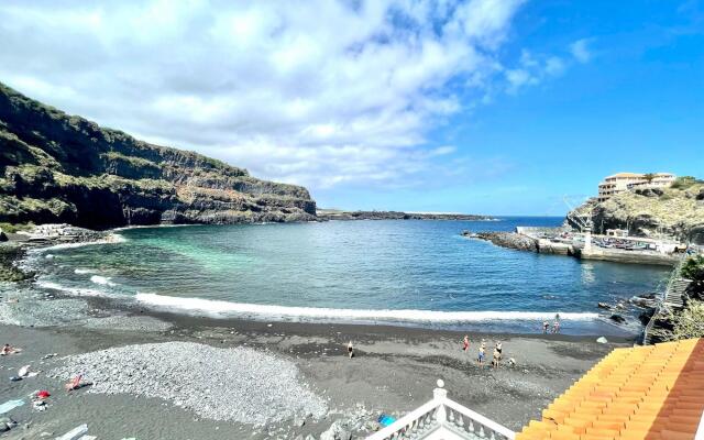 Studio with wonderful ocean view and WiFi