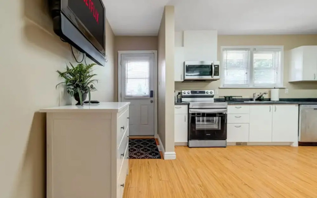 Charming 3BR Home in Quiet Kitchener Neighborhood