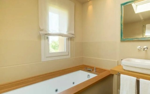 Villa Benedetto Comfortable Holiday Residence