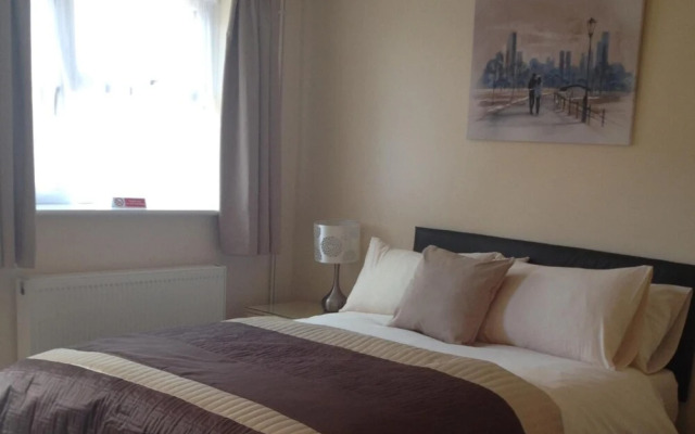 Newent Golf Club & Lodges