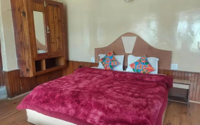 OYO 7625 Hotel Bhrigu