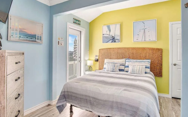LaJuana Iguana by Silver Sands Vacation Rentals