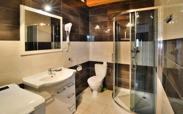 Apartment in Sianozety Near Sandy Beach