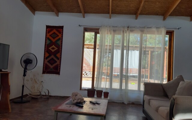 Peumayen Atacama / Hostal & Cabaña